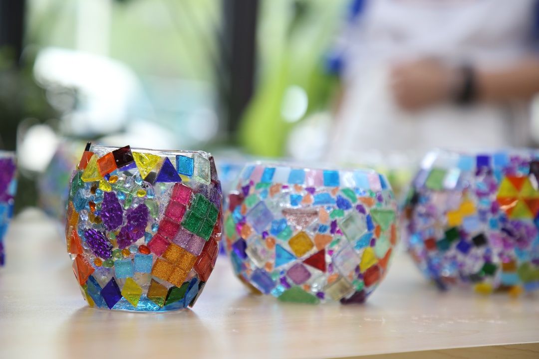 【清朗课堂】马赛克艺术玻璃烛台手作活动掠影_作品