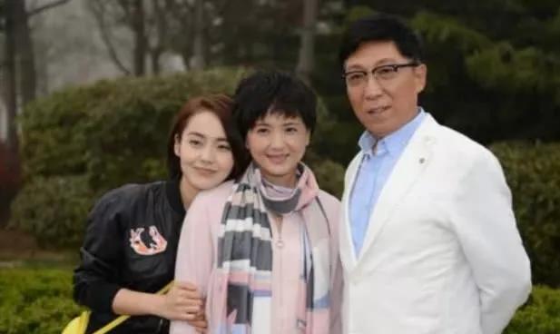 她是国家一级演员,为去世丈夫守寡13年,如今53岁嫁周迅恩师_陶慧敏