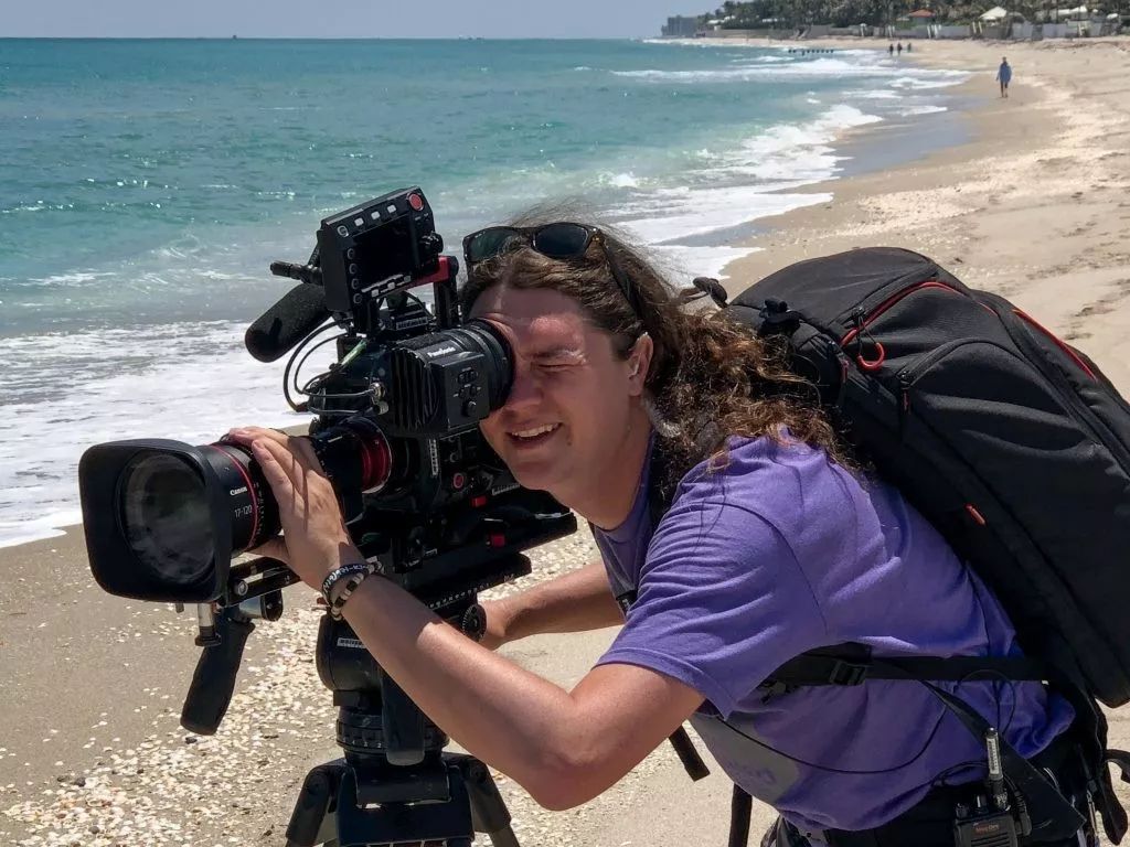 广电|“瘾君子”不为人知的一面 松下VariCam LT电影机拍摄《Dopesick Nation》美剧