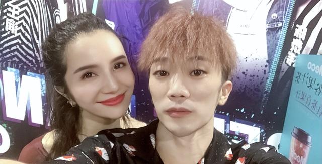 街舞2阿k抽到新疆舞崩溃舞仙老师前来救场高颜值迷倒众人