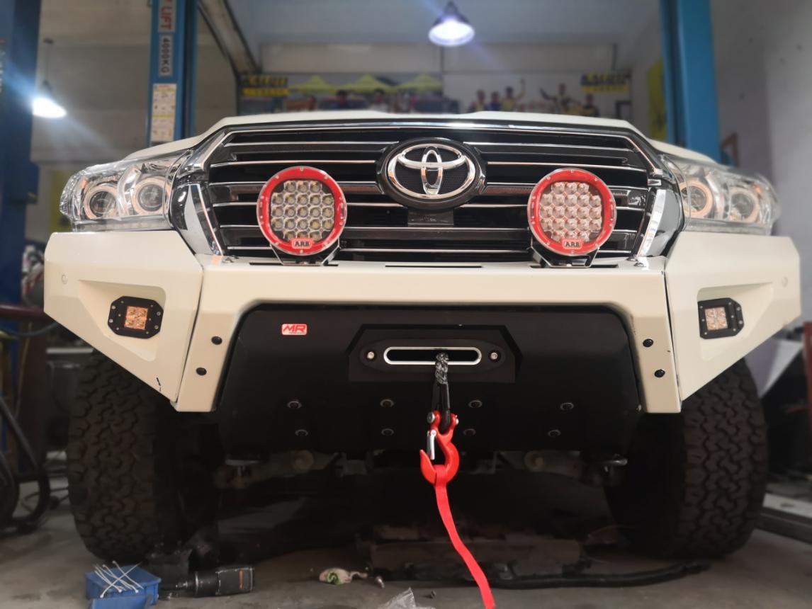 丰田陆巡越野车如何改装更加霸气小心得分享给大家