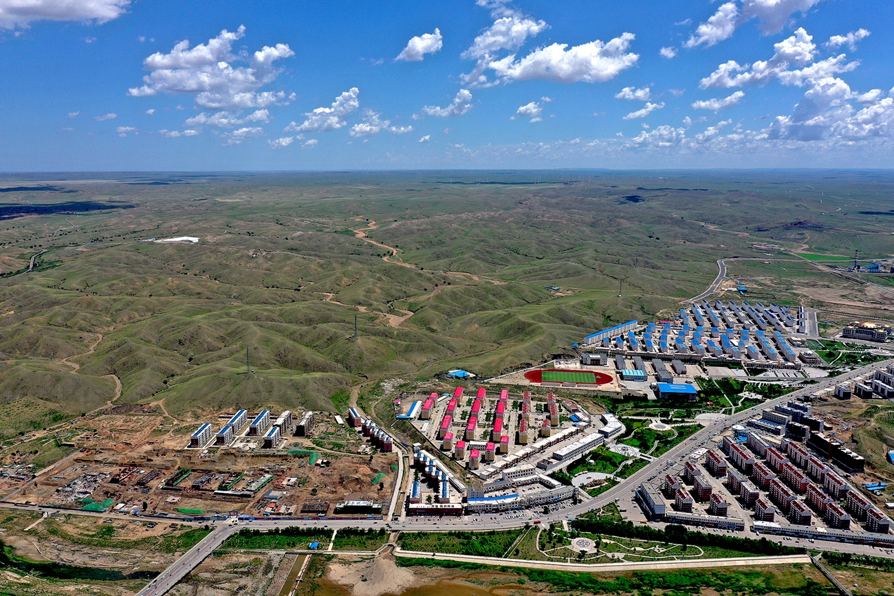 1/17达尔罕茂明安联合旗是内蒙古包头下属县,位于祖国北部边陲,与蒙古