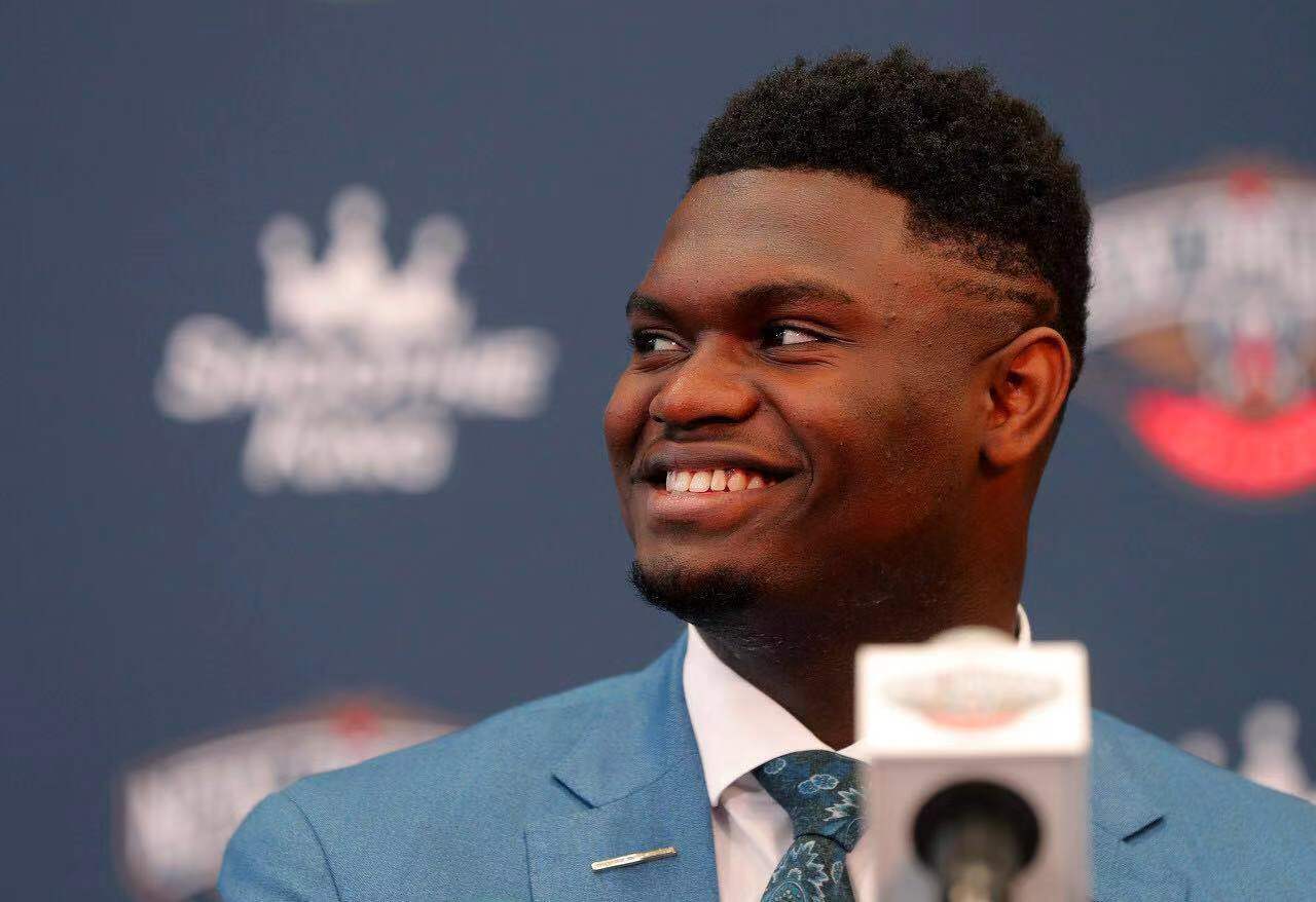 19岁签约aj,7年7500万,他会是水货状元吗?巴克利指出锡安缺陷