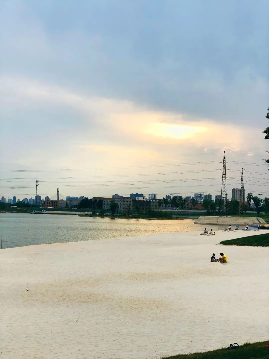 西安惊现绝美白沙滩一秒切换海岛模式景美人少还免费