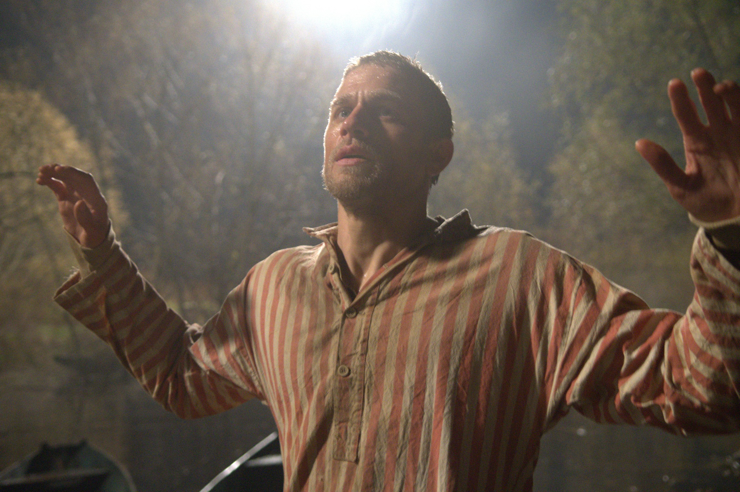 今夏最炸裂的好莱坞越狱电影《巴比龙》7月26日强势来袭