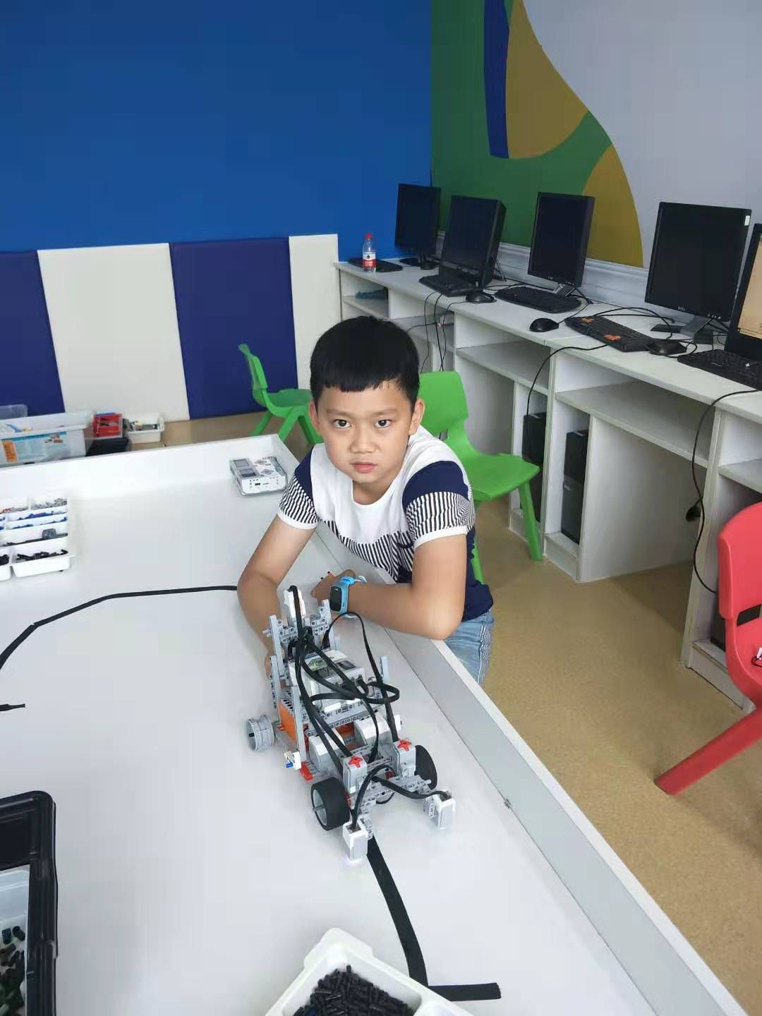 以梦为马不负韶华roborave国际冠军戴子鞑专访