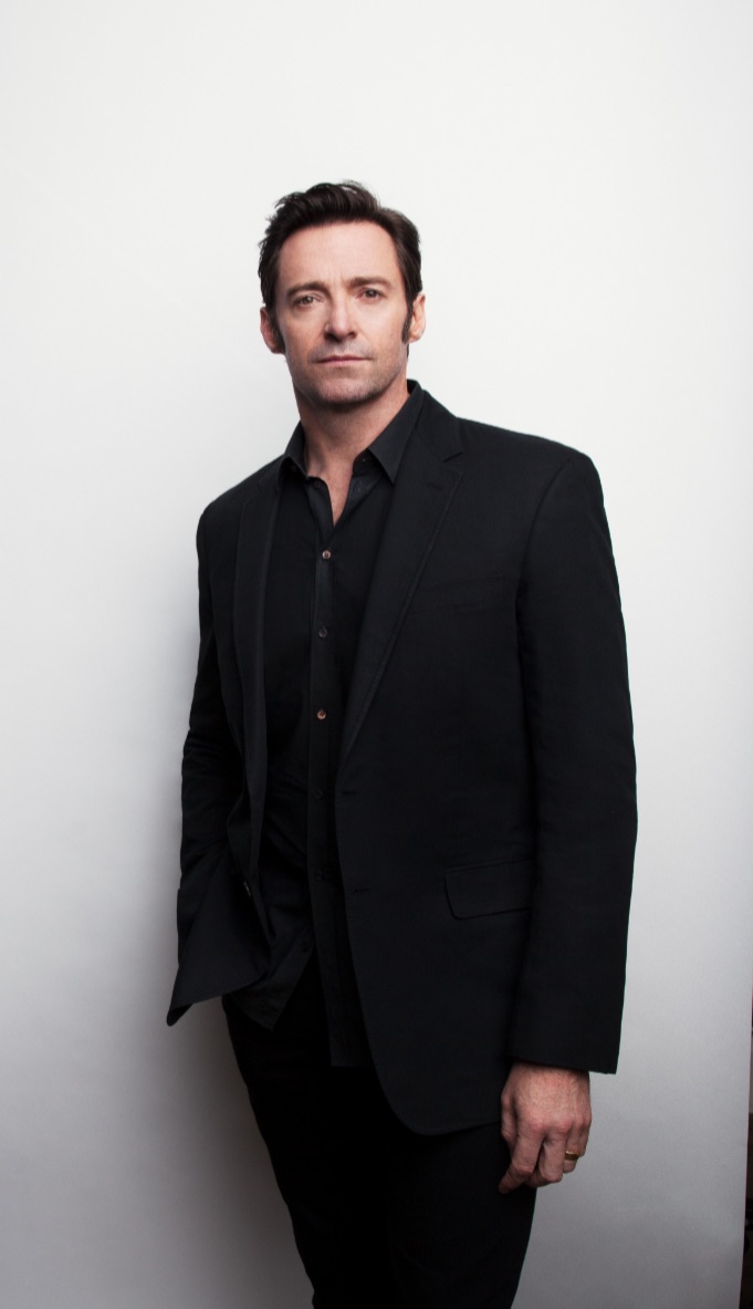 帅气狼叔休杰克曼皮夹克配黑色休闲裤爸爸风的时尚穿搭