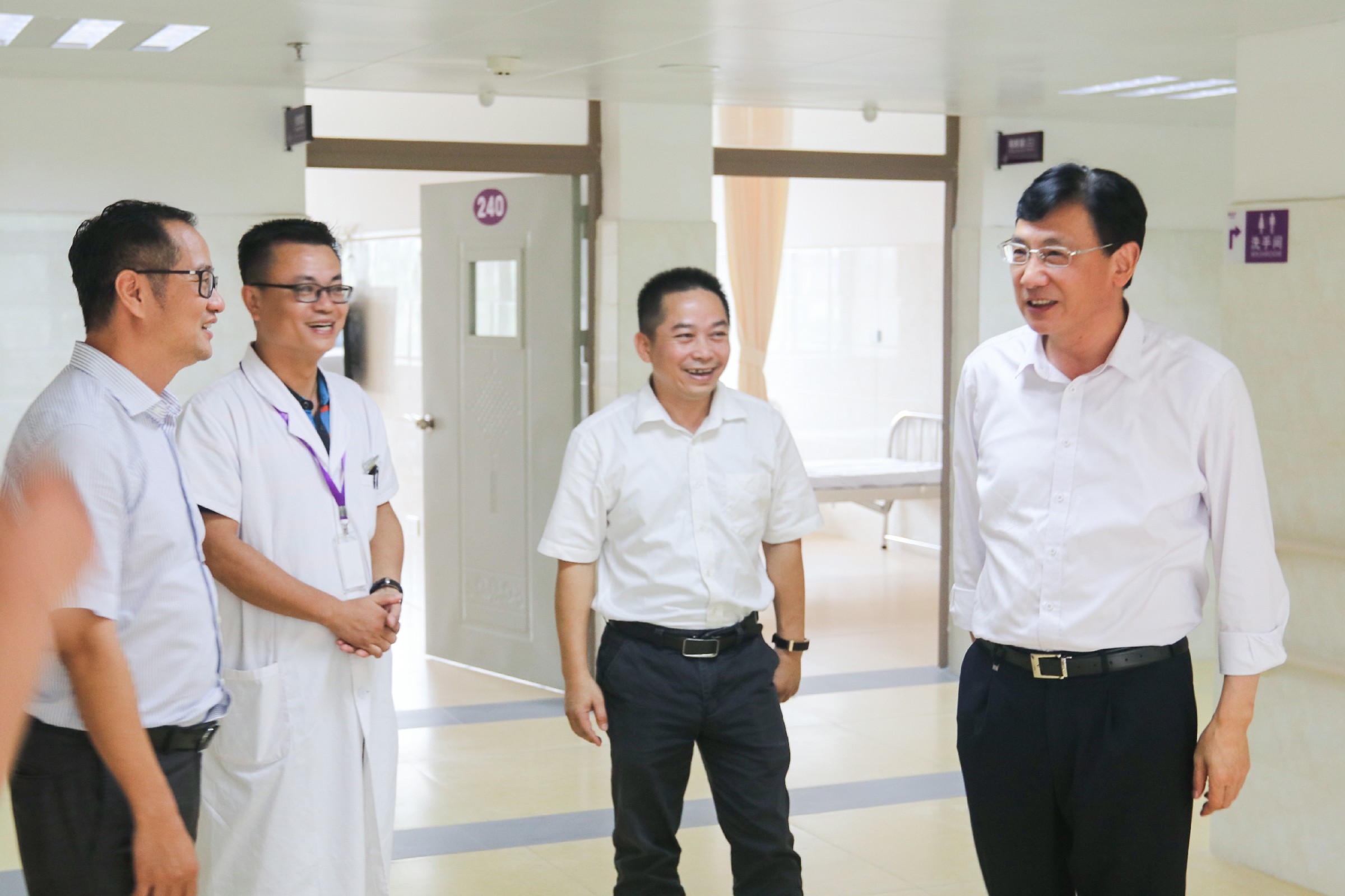 黄石市民政局党组书记局长鲁友年一行莅临市养老中心调研指导工作