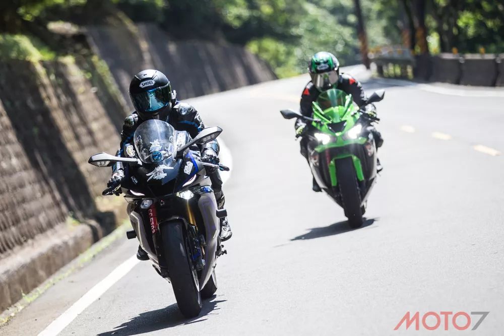 中量级仿赛王者争夺yamahayzfr6vskawasakizx6r