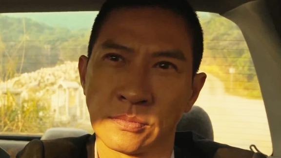 魔警韩江抢劫成功他故意没杀伟业撤退途中却遭遇同伙反目