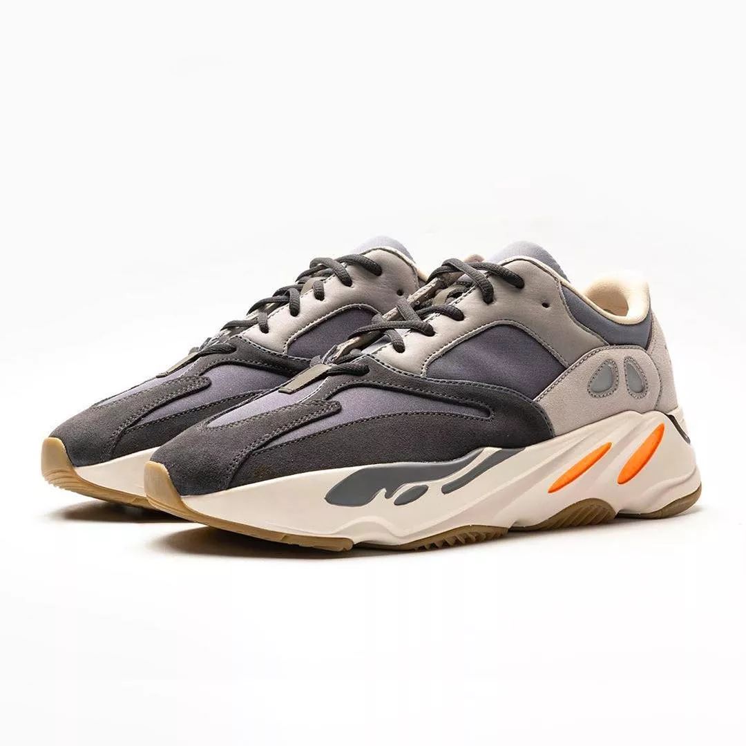 预警:yeezy 700两款全新配色"magnet"提前泄露,即将发售!