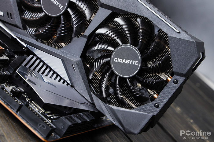 技嘉雕牌rtx2060super显卡:玩起光线追踪游戏真爽