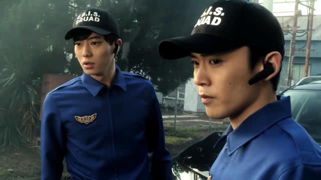 相信大家对"奥特曼三人小队"的出场记忆犹新,风马奥特曼展示了他的