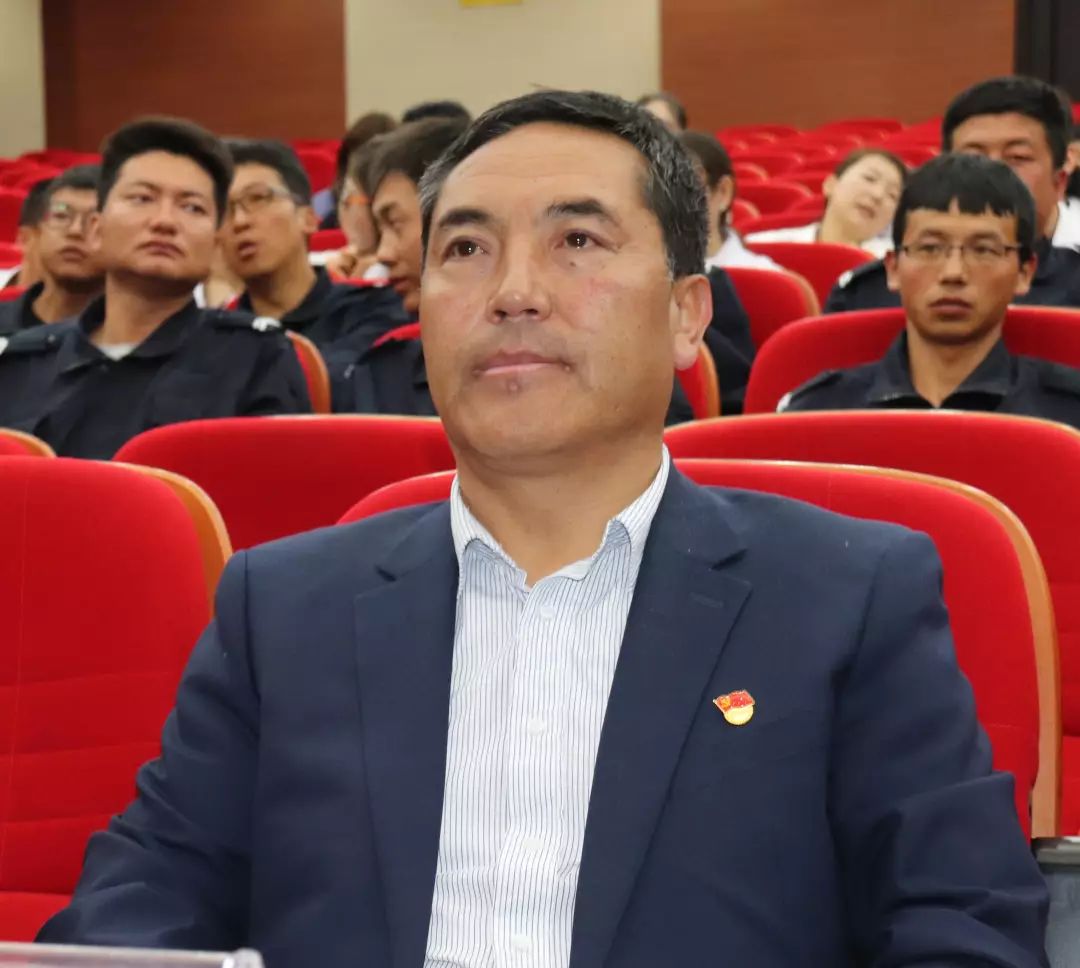 我和祖国共成长临潭县举办中国梦61劳动美与共和国共成长与新时代齐