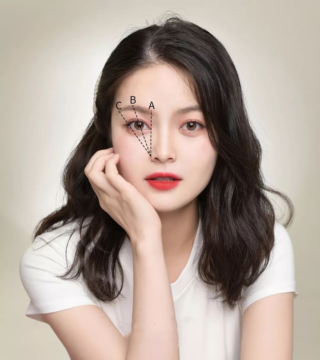 彩妆可以不化妆但是不能不画眉眉毛选对美貌翻倍