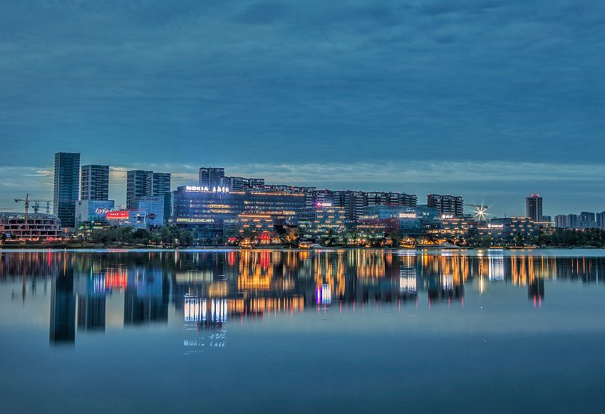 兴隆湖夜景图片