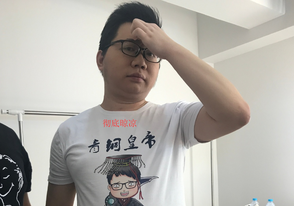 原创lol赏金术士回应被拘十五天!还不上违约两千万,真再无青铜皇帝