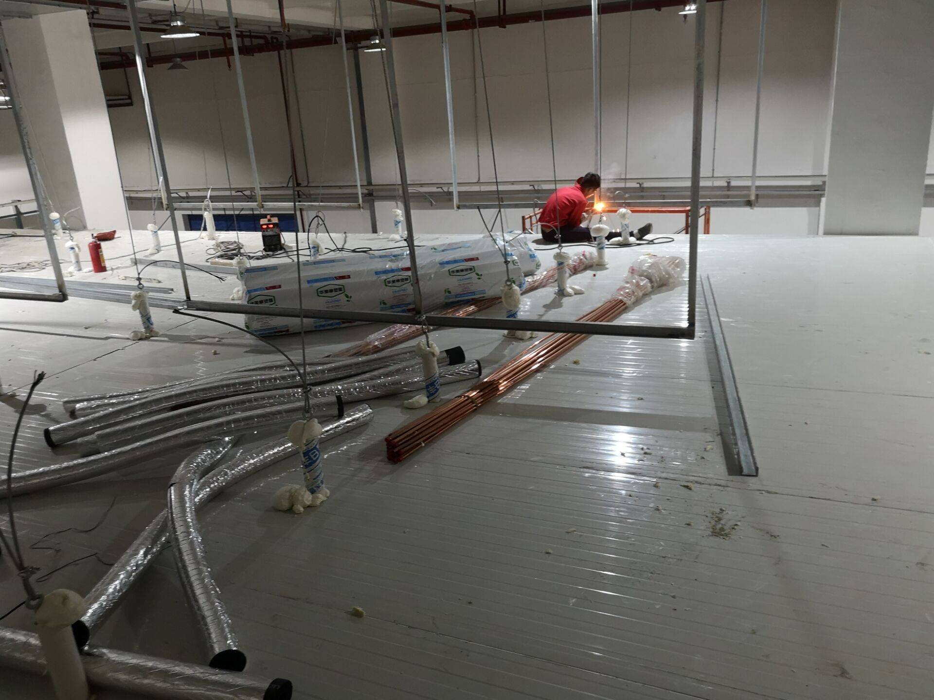 冷库安装标准----佛山7-11仓储配送中心_施工