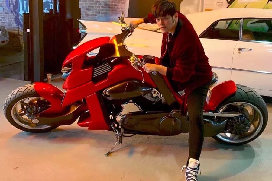 微博影响力破亿周杰伦的座驾都有哪些呢