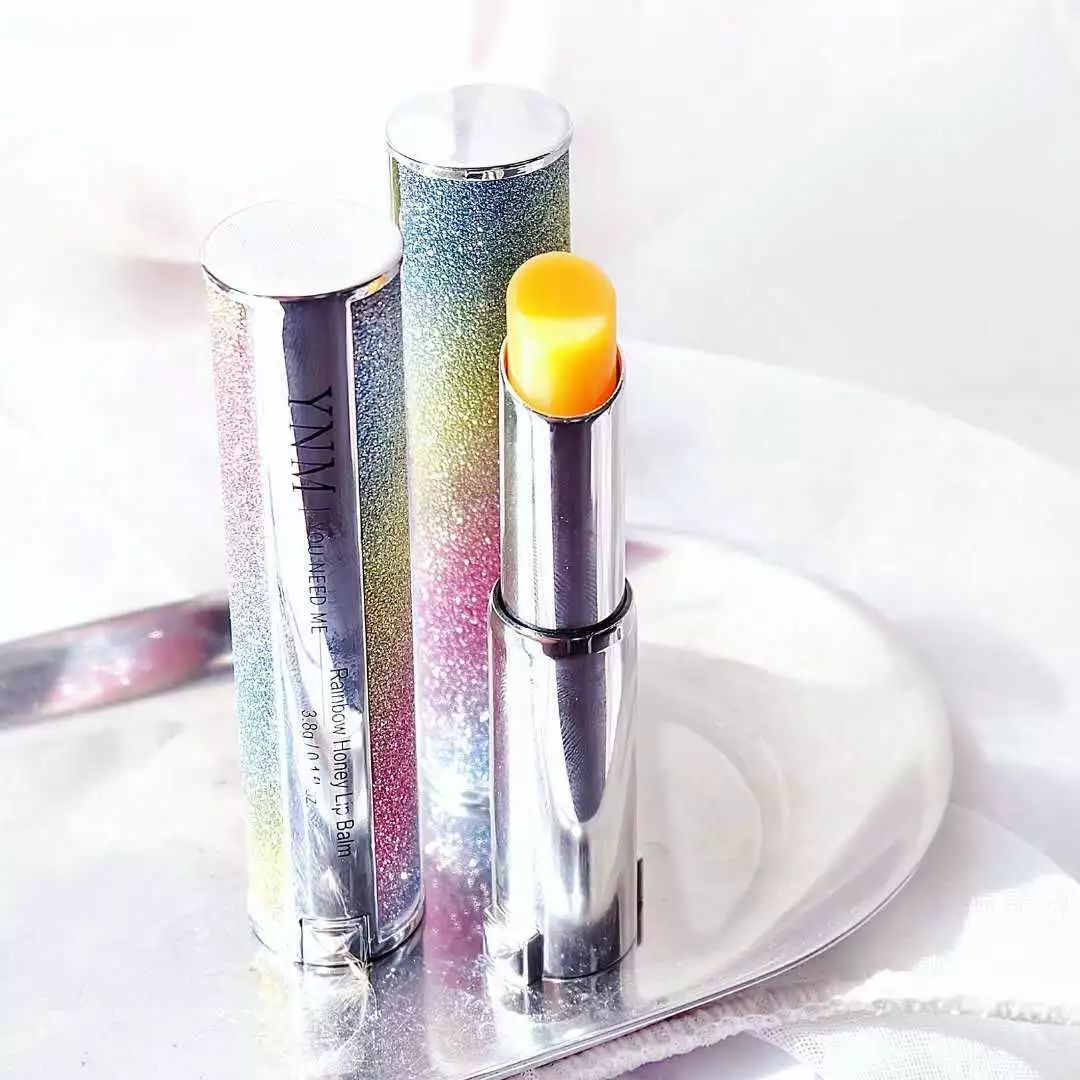 齐智慧xfun最神奇的女人家里拥有上千只口红但从不用