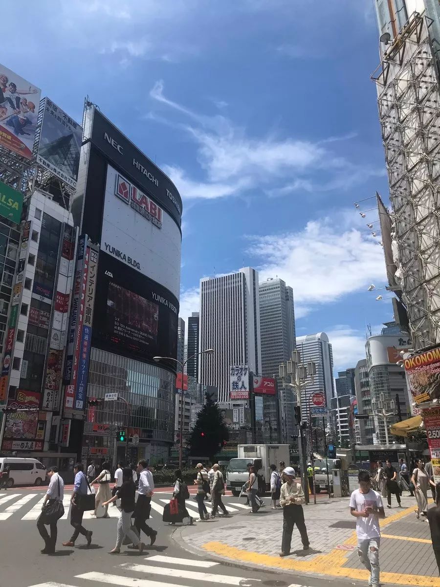 日文原版他来了他来了他带着天气之子走来了