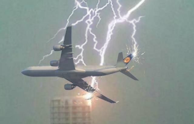战斗机怕鸟不怕雷劈美国一战机六年被闪电击中714次破世界纪录