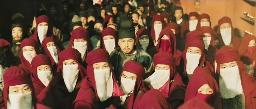 的神职人员在日本美秀美术馆中的袄教石屏可证北朝已有袄教祭祀场景