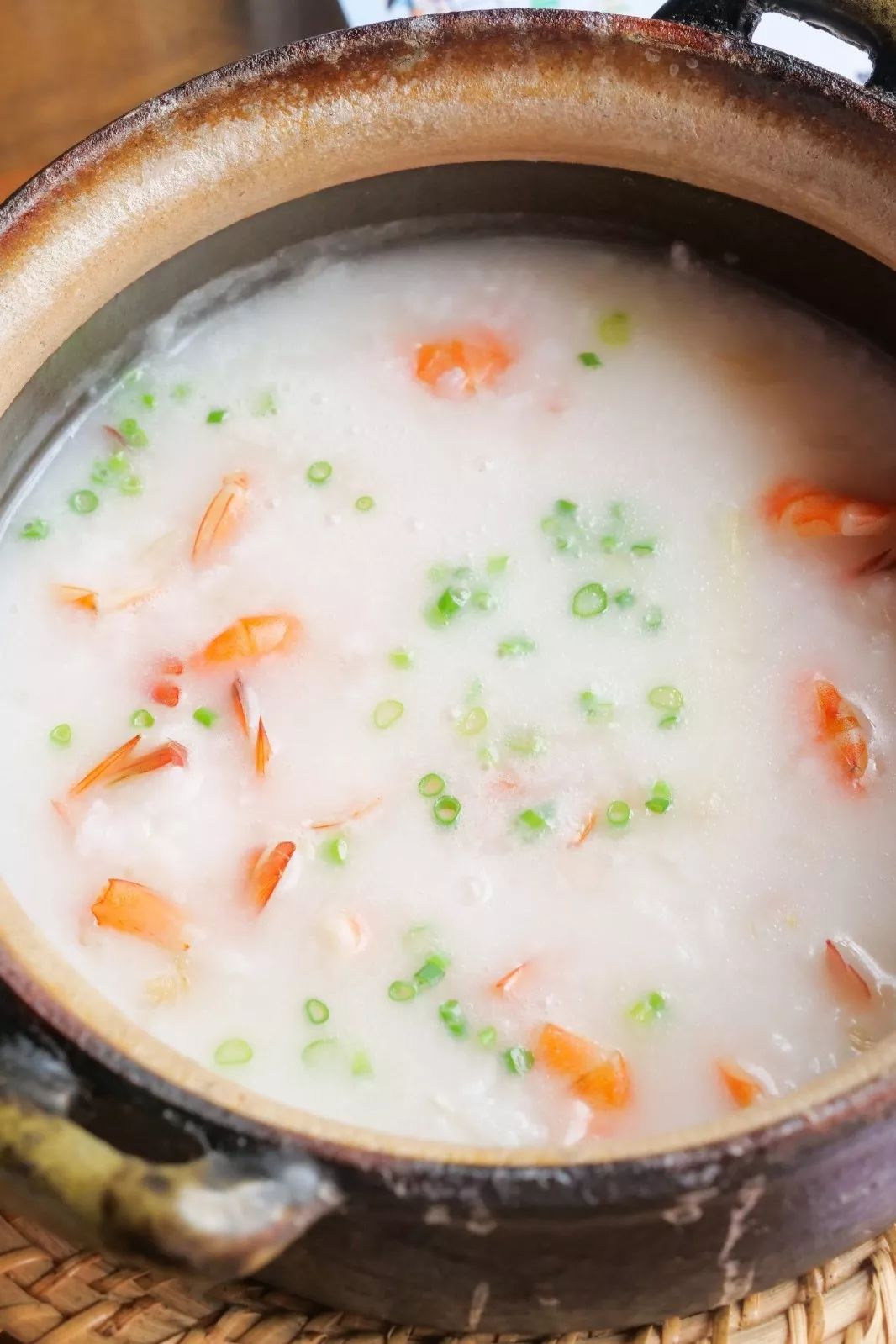 的宵夜类型出现砂锅粥是广东人心目中必备的宵夜//砂锅粥系列//超均衡