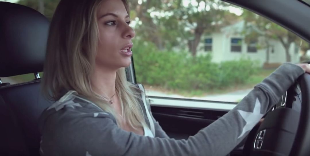 广电|“瘾君子”不为人知的一面 松下VariCam LT电影机拍摄《Dopesick Nation》美剧