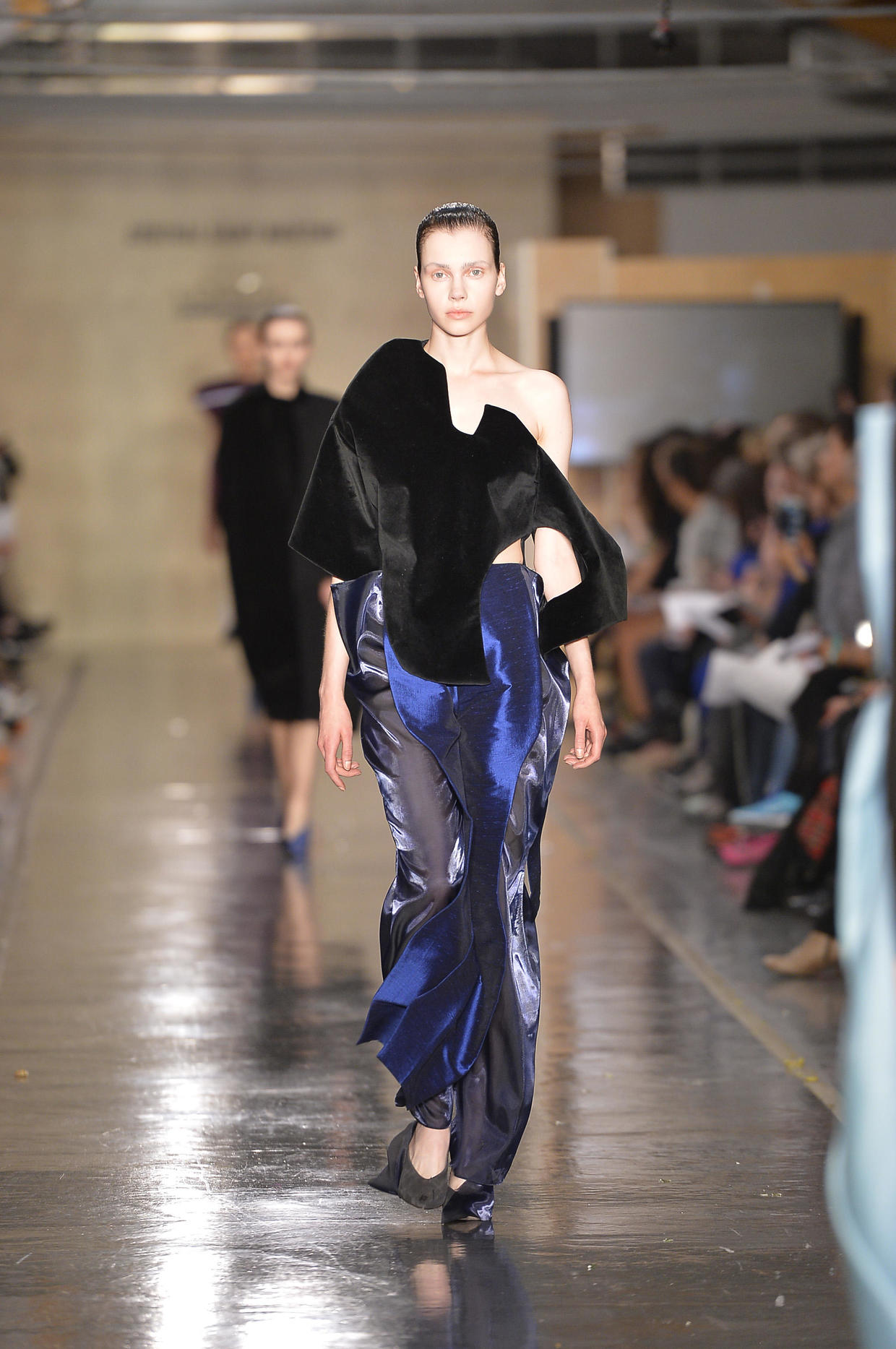 英国中央圣马丁学院服装设计本科(女装设计方向)womenswear作品集与