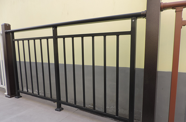 锌钢阳台护栏常用管材规格介绍