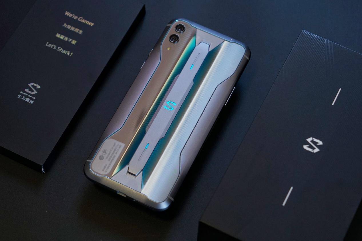 黑鲨游戏手机2pro首发体验没有短板的硬核游戏旗舰