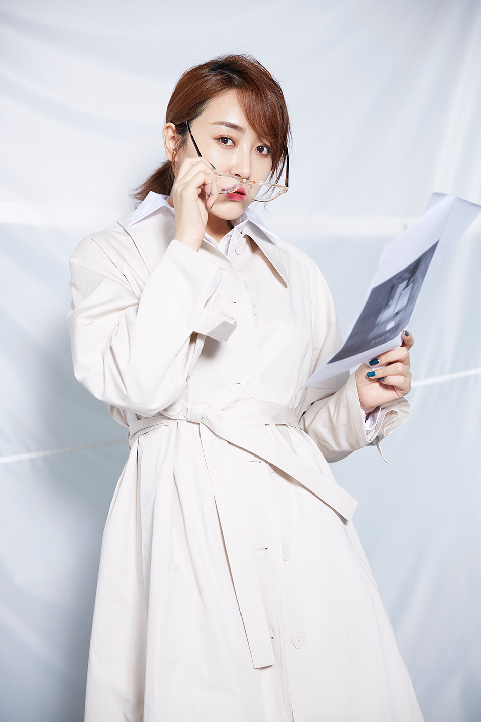 高姝瑶杂志大片曝光 "超正"穿搭难掩好身材