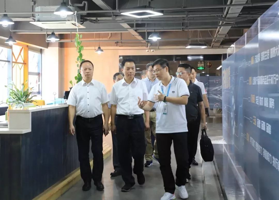 要闻省政府副秘书长方寿中一行到晋江开展深化政务公开服务企业发展