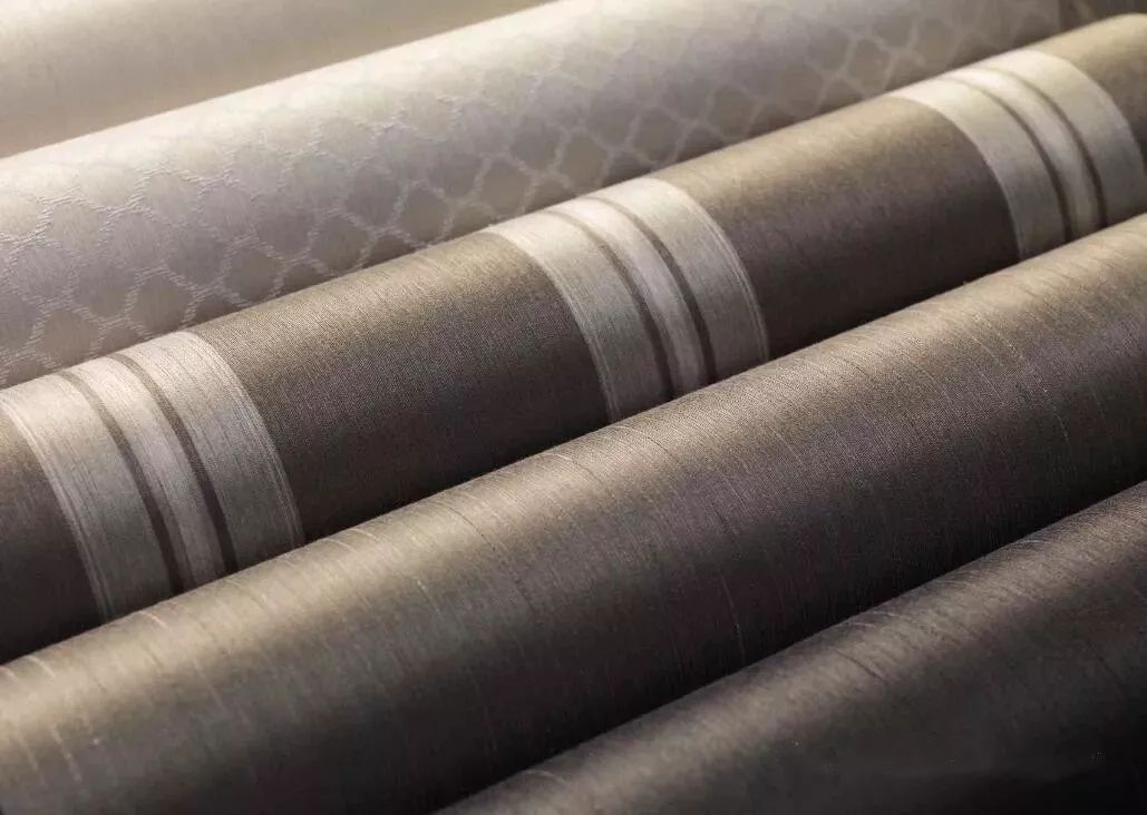 作为全球屈指可数的高档纺织壁纸壁布生产厂商,朗饰集团旗下的朗饰