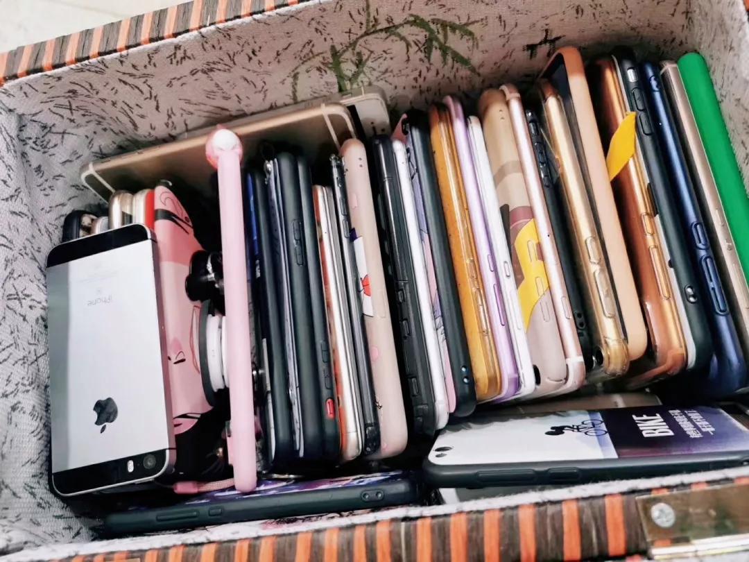 把自己一天要完成的任务,计划花费时间等一项一项地列在专门的本子上