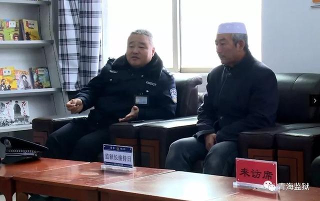 先进模范事迹展播白发监狱长张辉