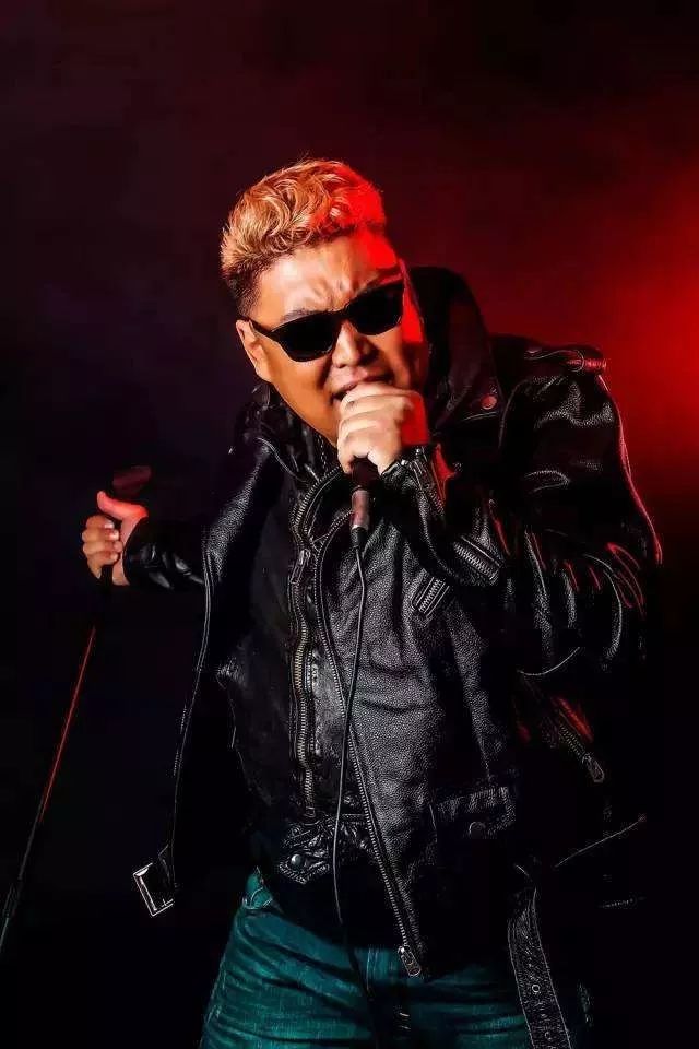 阿拉腾布日古德现场版《佳人》听了让人心动的歌