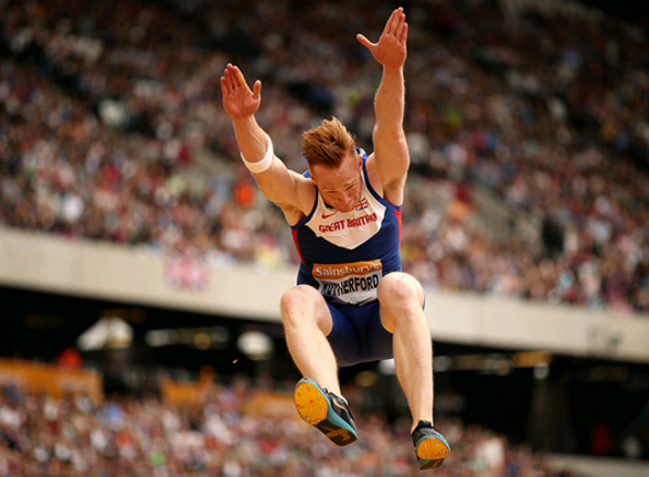 卢瑟福德是伦敦奥运会跳远冠军,值得一提的是,当时他的成绩是8米31,是