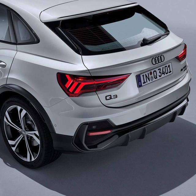 奥迪q3推出溜背车型,为奥迪首款轿跑suv,搭载虚拟座舱
