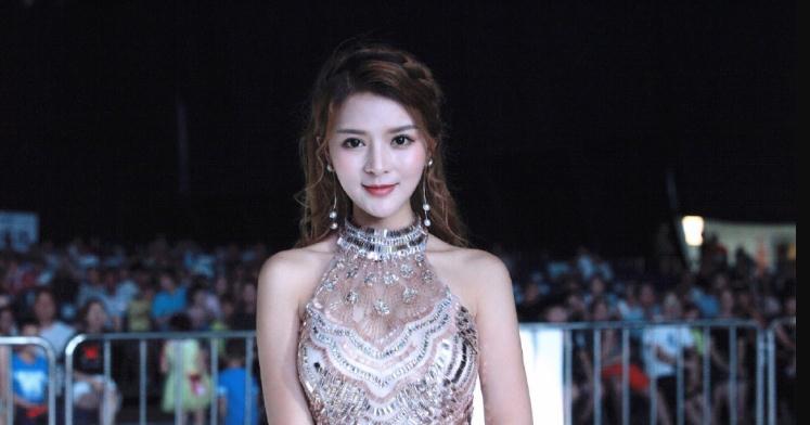 她是中国拳击界最美女神,与泰森合过影,曾言强壮的男人最有魅力_周薇