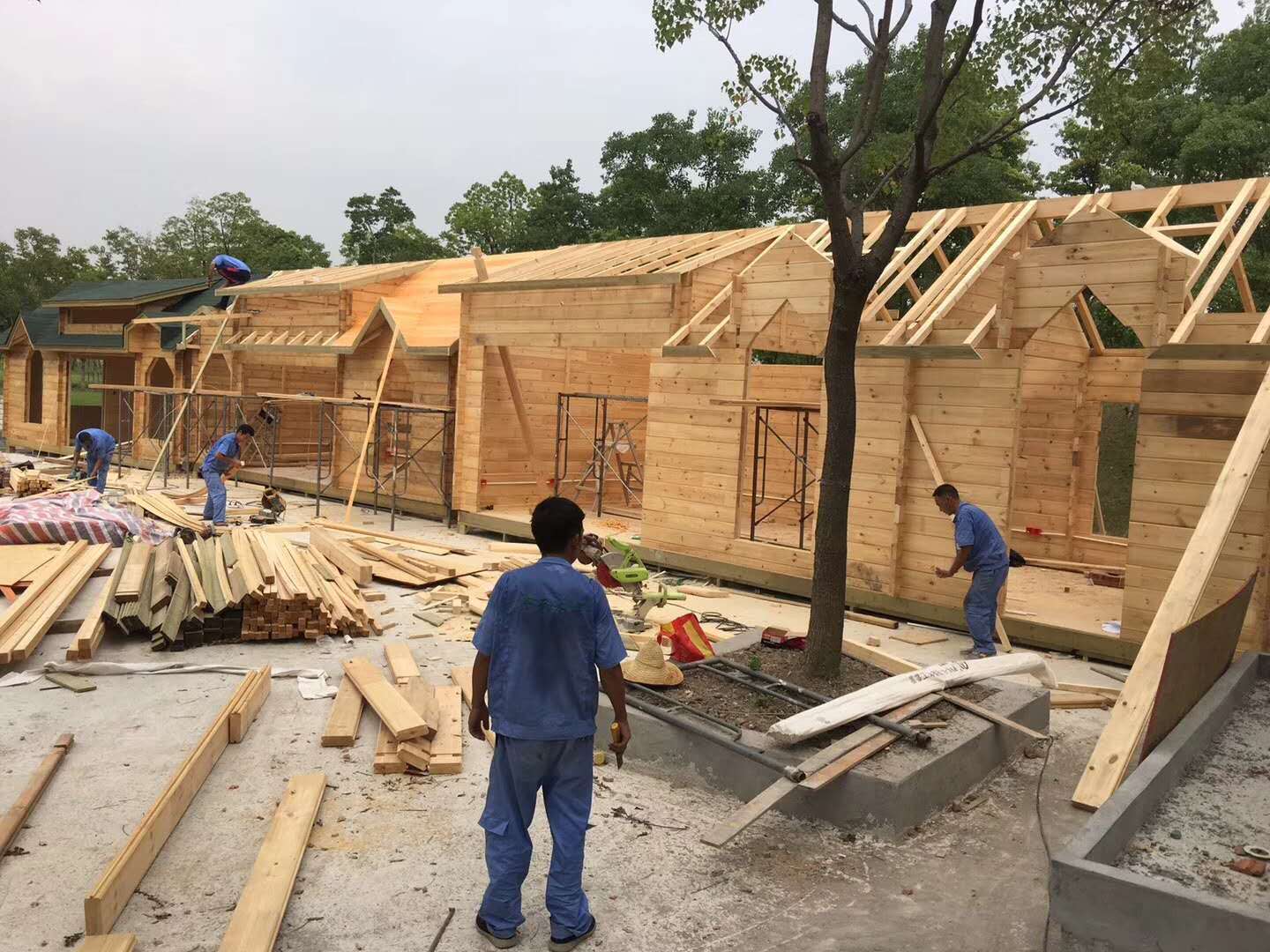 休閒木屋木屋別墅是木屋建造中用技術和責任去築建