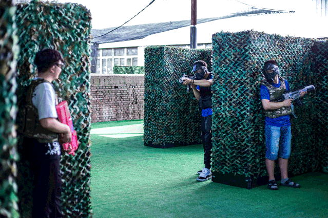 9元玩转真人cs!1500㎡超大面积,99%还原真实游戏场地!