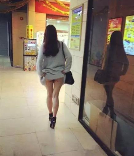 太厉害了这人太牛了,佩服两美女给你放电,你选哪一个打死你个臭流氓