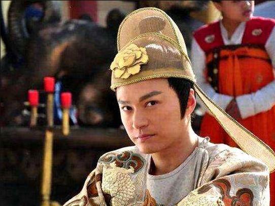 契丹武定节度使,政事令杨衮率领一万骑兵抵达晋阳,和刘崇亲自率领