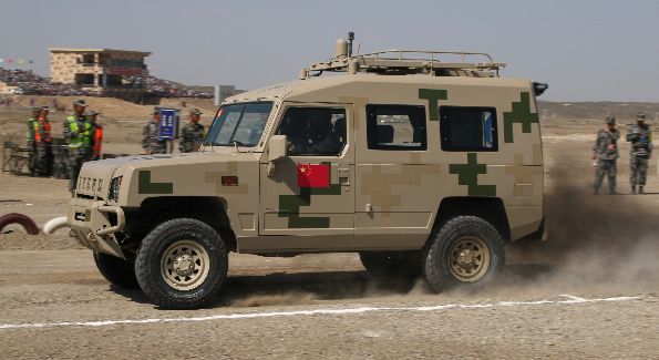 中国陆军承办"国际军事比赛-2017""安全环境"核生化侦察比赛现场画面