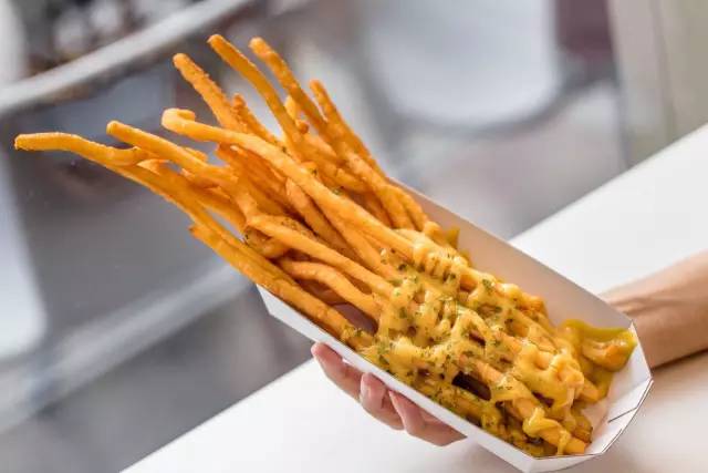 2019年年轻人创业开汉堡店是自己开还是加盟好