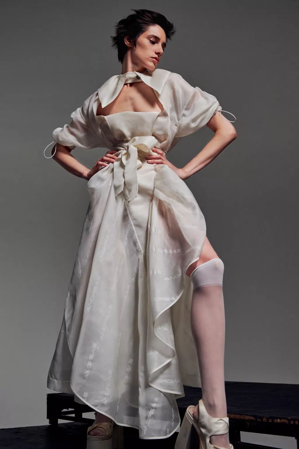 朋克西太后的婚纱系列 | 跳脱于传统之外的硬核浪漫_couture