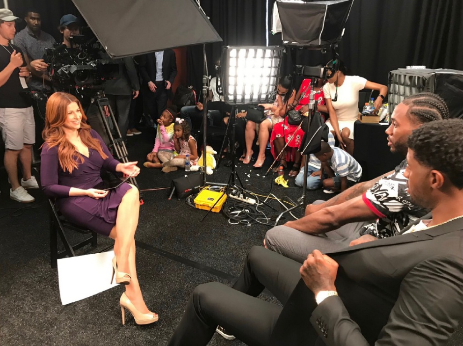 随后,伦纳德和乔治接受了rachel nichols的专访,伦纳德回应了自己在休