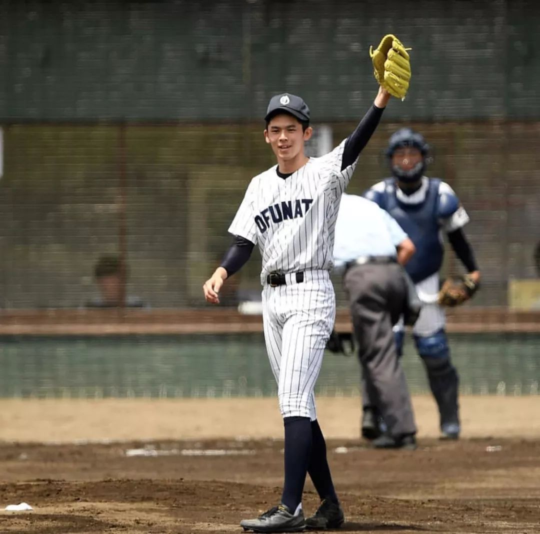 和同伴一起打倒强豪向甲子园的梦想前进热血动漫男主角在三次元上线了